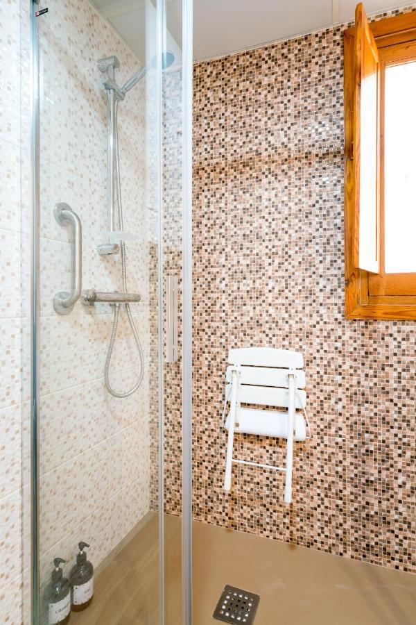 Holi-Rent Estrella Apartment Seville Ngoại thất bức ảnh