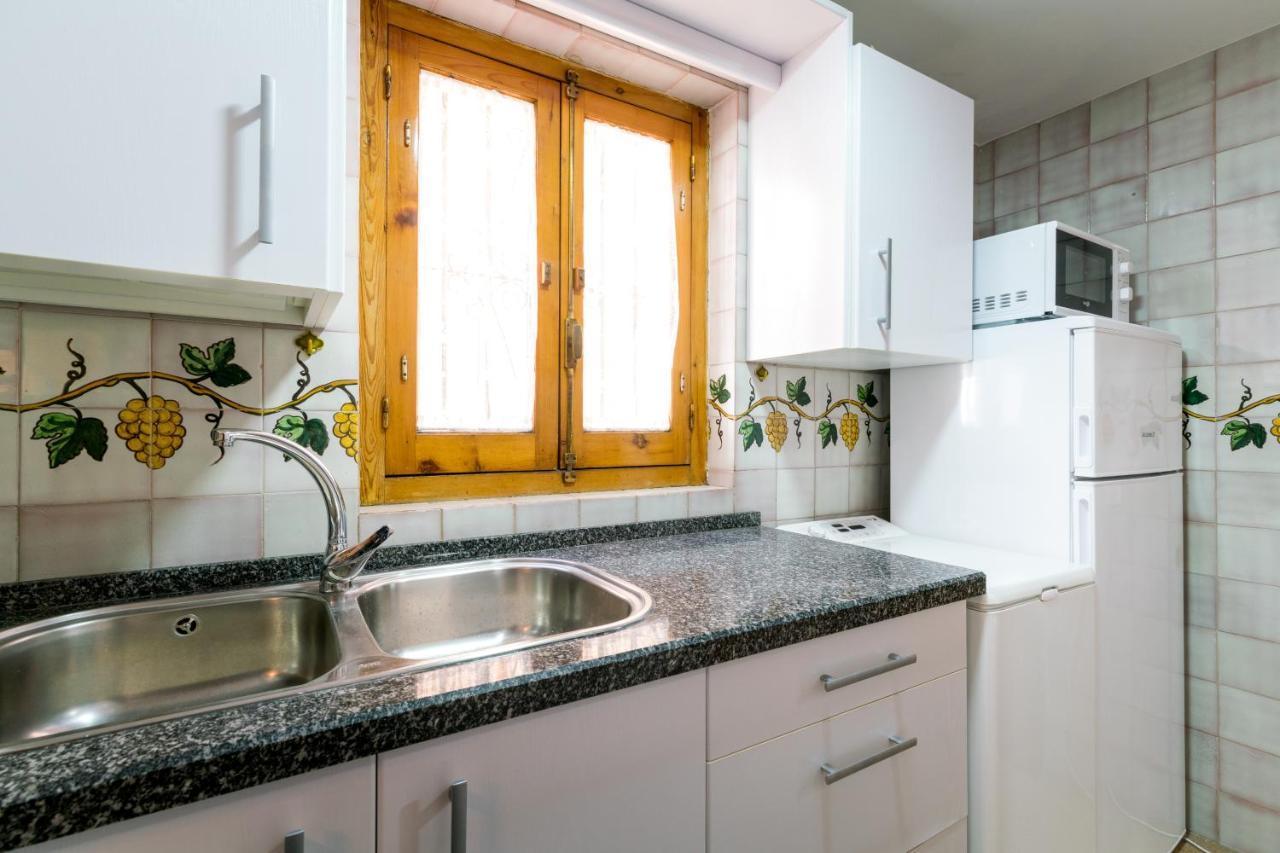 Holi-Rent Estrella Apartment Seville Ngoại thất bức ảnh